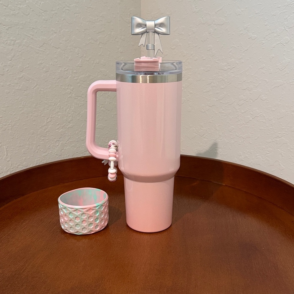 EUC OG Stanley 40oz Target Exclusive Pink Pearlescent - Picture 3 of 9